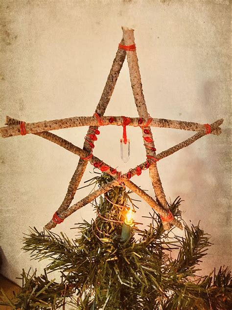 Using the Pagan Yule Tree Pentagram Topper to Honor Ancestors